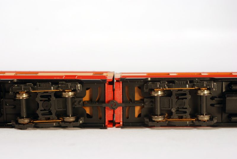 Kato SP Daylight Couplers Underframe Kato SP Daylight Couplers Underframe