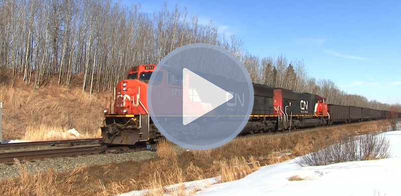 CN Locomotive pulling Sultran train 