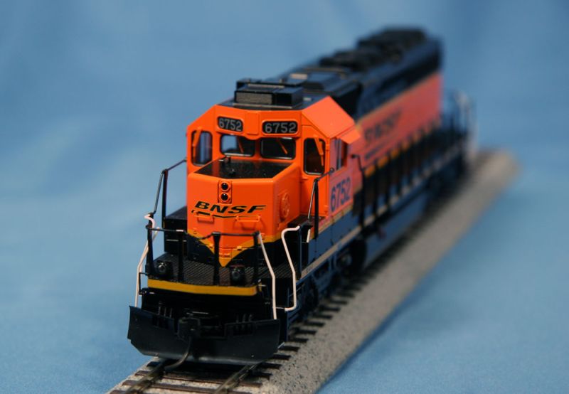 Kato - Kobo Custom - HO Scale - EMD SD40-2 - Burlington Northern Santa Fe (BNSF)( Kato - Kobo Custom - HO Scale - EMD SD40-2 - Burlington Northern Santa Fe (BNSF)(