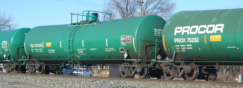 TILX Tank Car with Procor car beside 6 reflector version