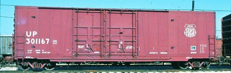 HO Scale Roundhouse 88146-50' High Cube Box Car  SPSF #292044 