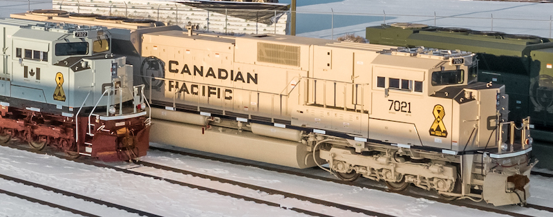 Canadian Pacific Military Locomotives Canadian and U.S. armies apply to fighting vehicles Dessert